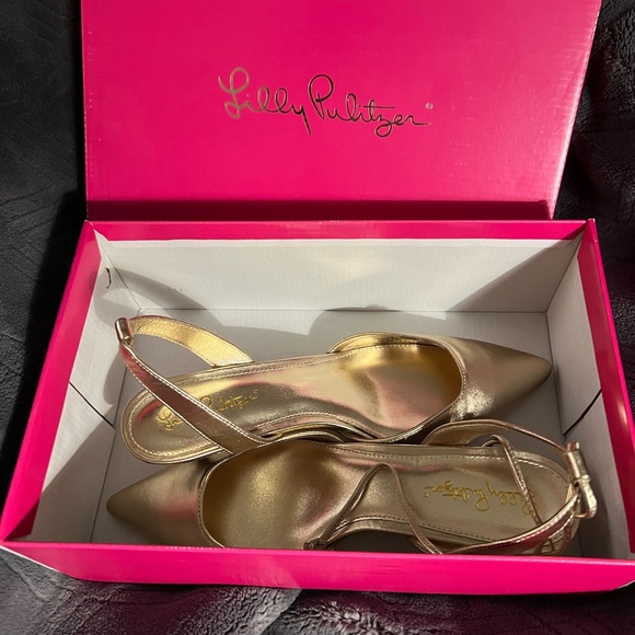Lilly Pulitzer NEW GOLD sling back kitten heels. - Picture 2 of 6